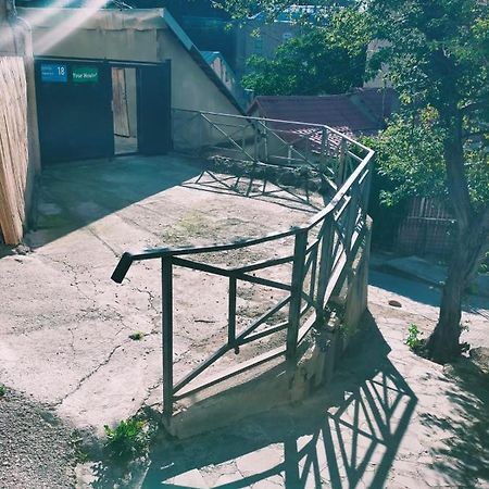 Your Hostel Tbilisi Zewnętrze zdjęcie